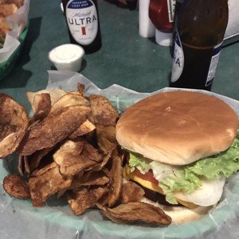 Finn McCools Irish Pub & Eatery - Paddy 's Bologna Sandwich - Pubs Near Me - Myrtle Beach, South Carolina Finn McCools Irish Pub & Eatery - Paddy 's Bologna Sandwich - Pubs Near Me - Myrtle Beach, South Carolina