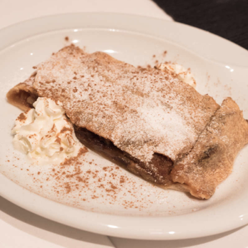 Mercearia de L Praino - Classic German Apfel Strudel - German Near Me - Lisbon, 11