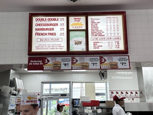 In-N-Out Burger by null