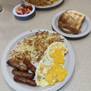 Country Kitchen - Everybody's Favorite - American Near Me - Moreno Valley, California