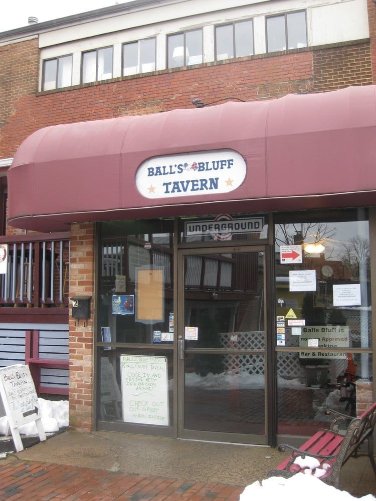 BALLS BLUFF TAVERN Updated September 2024 2 Loudoun St SE, Leesburg