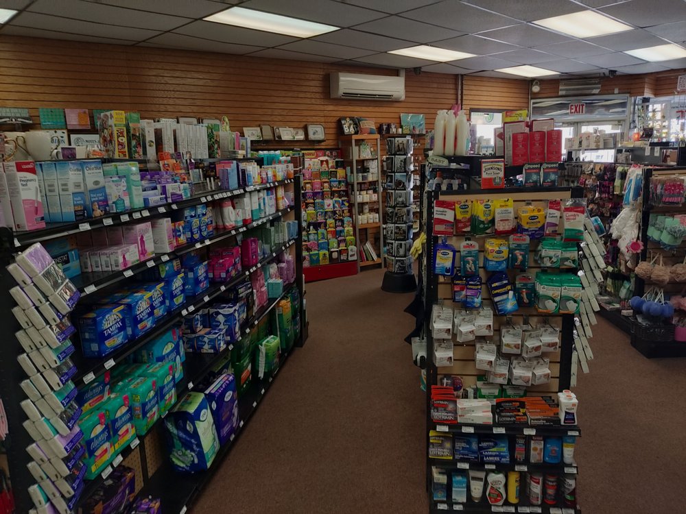 HILLTOP PHARMACY Updated September 2024 74 Reviews 593 Fort