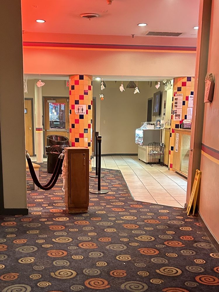 Social spots from Esquire Theatre