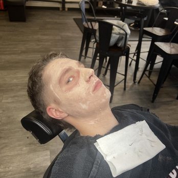 Executive Mens Grooming - Face mask - Men's Hair Salons Near Me - Phoenix, Arizona