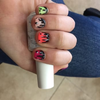 Q Nails & Lashes - Shellac paint drip design by Vi..it was perfect! - Nail Salons Near Me - Houston, Texas Q Nails & Lashes - Shellac paint drip design by Vi..it was perfect! - Nail Salons Near Me - Houston, Texas