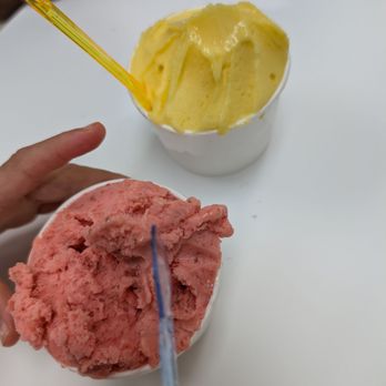 Gelatoro - Strawberry and Mango gelato - Bakeries Near Me - Austin, Texas
