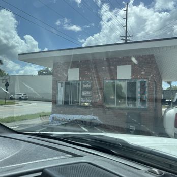 Hungry Bear Drive-In - Building - Burgers Near Me - Ocala, Florida