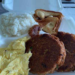 Ari’s Ice Cream Parlor and Café - Salmon Croquette Plate