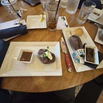 Twin Owls Steakhouse - Sirloin steak and side bread - Steakhouses Near Me - Estes Park, Colorado