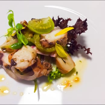Ipsylon - Squid tentacle. Fresh starter. - International Near Me - Cascais, 11