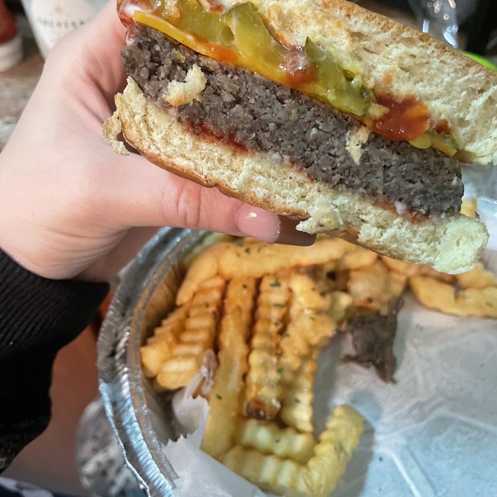 Cheesyburger Cheesyburger
