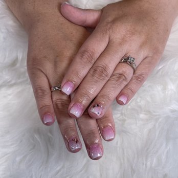 Venice Nail Studio - Short ombré natural nails by Andy - Nail Salons Near Me - Citrus Heights, California Venice Nail Studio - Short ombré natural nails by Andy - Nail Salons Near Me - Citrus Heights, California