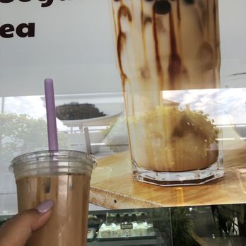 Honu Bakery - The ad vs the actual drink - Bakeries Near Me - Honolulu, Hawaii Honu Bakery - The ad vs the actual drink - Bakeries Near Me - Honolulu, Hawaii