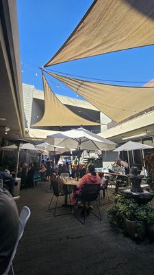 La Mo Restaurant by null