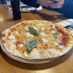 Ginos - Pizza margherita