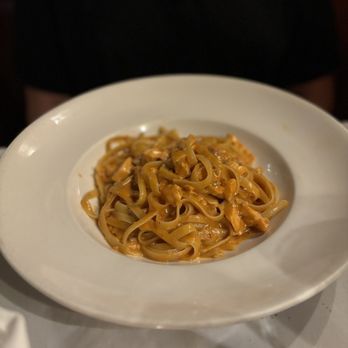 Vito Restaurant - Fettuccine salmon in the cream sauce - Italian Near Me - Santa Monica, California Vito Restaurant - Fettuccine salmon in the cream sauce - Italian Near Me - Santa Monica, California