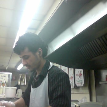 Safeway Grocery Market - a man preparing food - Grocery Near Me - Memphis, Tennessee