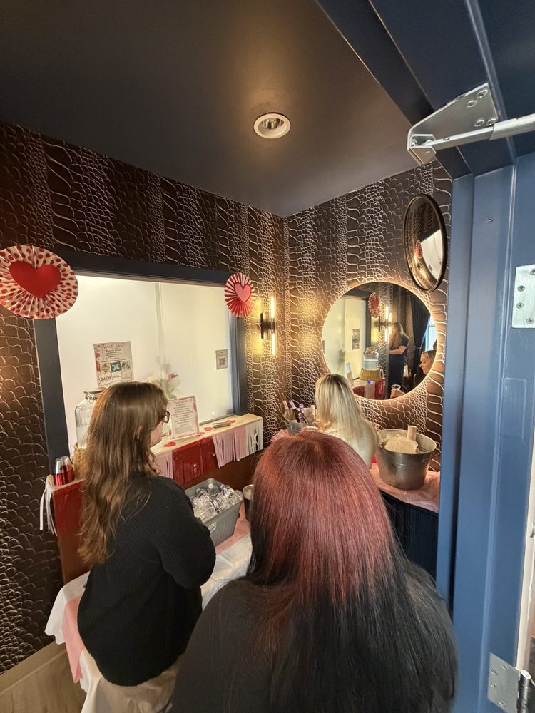 Ageless Medical Spa & Hair Restoration Logo