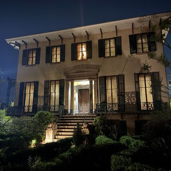 Ghosts & Gravestones - Historical Tours Near Me - Savannah, Georgia Ghosts & Gravestones - Historical Tours Near Me - Savannah, Georgia