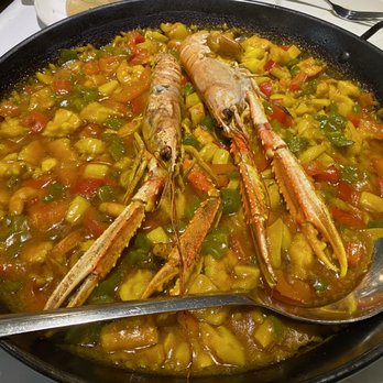 Los Mellizos - Paella de la casa - Spanish Near Me - Malaga, Massachusetts