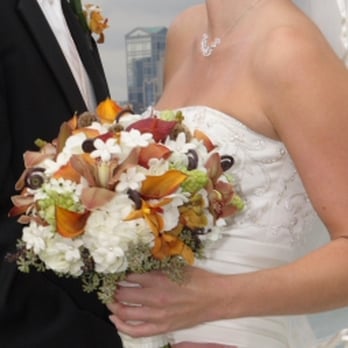 Pistil & Vine - Bride's bouquet - Florists Near Me - Chicago, Illinois