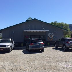 Lakeland Veterinary Clinic - Front of facility