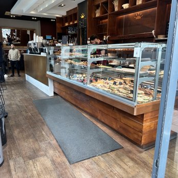 Il Valentino Bakery & Cafe - Service counter - Bakeries Near Me - Dublin, D Il Valentino Bakery & Cafe - Service counter - Bakeries Near Me - Dublin, D