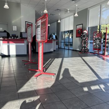 America's Tire - Waiting area - Tires Near Me - Goleta, California