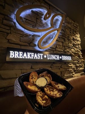 Claim Jumper Restaurants by null