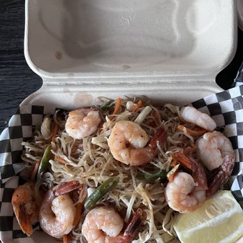 Lumpia Luv - Shrimp Pancit - Food Trucks Near Me - Bellingham, Washington Lumpia Luv - Shrimp Pancit - Food Trucks Near Me - Bellingham, Washington