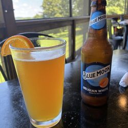 Blue Moon Belgian White
