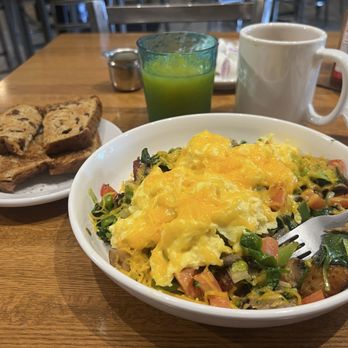Classic Kitchen Cafe - Breakfast bowl veggie - Breakfast & Brunch Near Me - Westford, Massachusetts Classic Kitchen Cafe - Breakfast bowl veggie - Breakfast & Brunch Near Me - Westford, Massachusetts