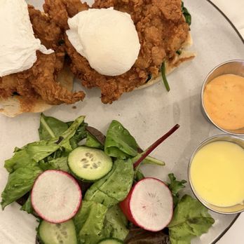 Rise & Set - Fried chicken benedict - Breakfast & Brunch Near Me - San Francisco, California Rise & Set - Fried chicken benedict - Breakfast & Brunch Near Me - San Francisco, California