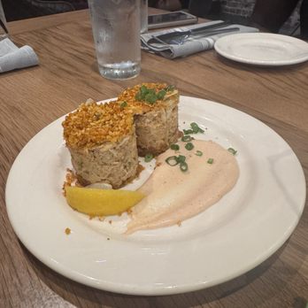 Dorothy's Downtown - Crab cakes - Cocktail Bars Near Me - Jacksonville, Florida