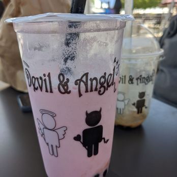 Devil & Angel Desserts - Strawberry banana smoothie - Bubble Tea Near Me - Concord, California