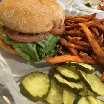 Burger Burger - Burgers Near Me - Fredericksburg, Texas