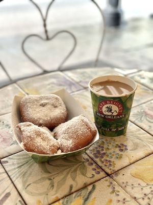 Cafe Beignet, Royal Street by null