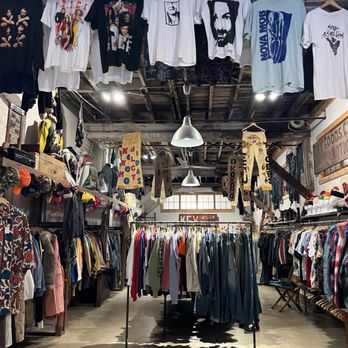 The Cat and the Cobra - Inside - Used, Vintage & Consignment Near Me - Minneapolis, Minnesota The Cat and the Cobra - Inside - Used, Vintage & Consignment Near Me - Minneapolis, Minnesota