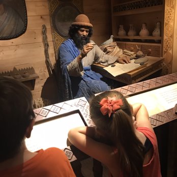 Ark Encounter - Noah's animatronics. - Museums Near Me - Williamstown, Kentucky