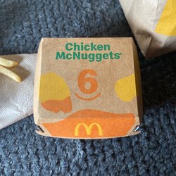 McDonald's - 6 peace chicken nugget