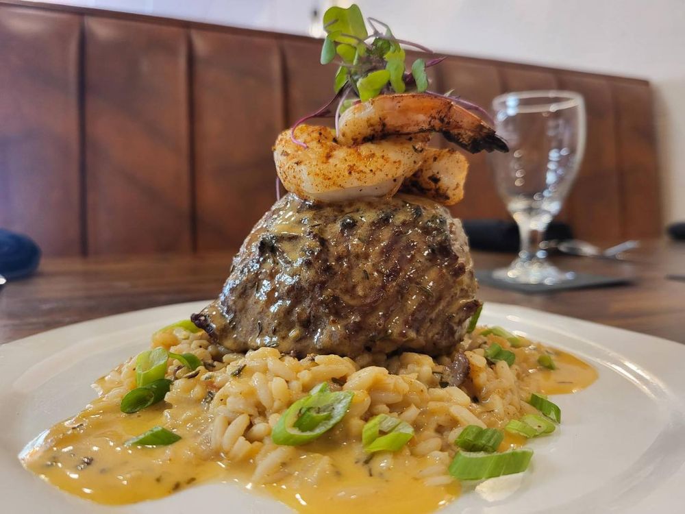 B&B Steakhouse and Market Logo