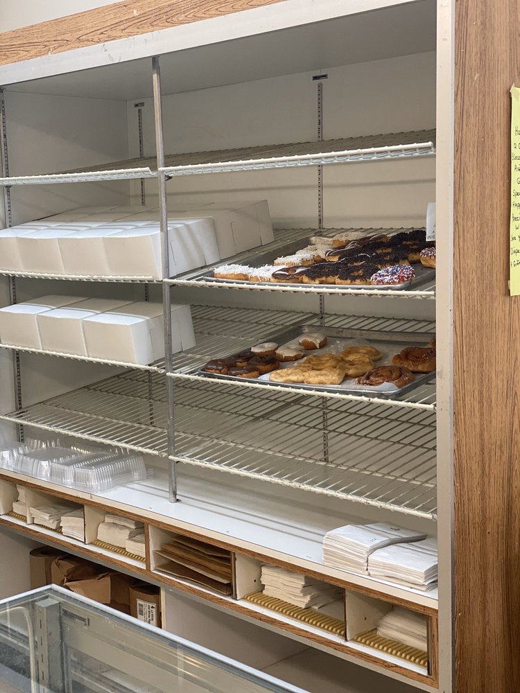 Kyj's Bakery, Marcus Hook Roadtrippers