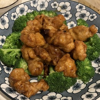 Mae Asian Eatery - Thai General Tsos Chicken - Thai Near Me - Cambridge, Massachusetts