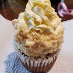 My Sweet Little Bake Shop - Sugar-free banana pudding cupcake with banana filling! Made with real bananas & sugar substitute. It tastes really good too!