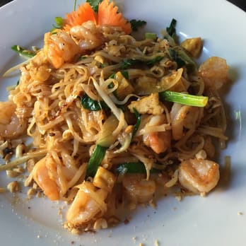 Four Seasons - Pad Thai with shrimp~ Pretty decent and very good taste! - Vietnamese Near Me - Warsaw, MZ Four Seasons - Pad Thai with shrimp~ Pretty decent and very good taste! - Vietnamese Near Me - Warsaw, MZ