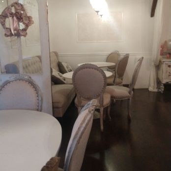 La Mademoiselle Macaron - This is more of the shabby sheek seating area with chandeliers! - Bakeries Near Me - Mullica Hill, New Jersey La Mademoiselle Macaron - This is more of the shabby sheek seating area with chandeliers! - Bakeries Near Me - Mullica Hill, New Jersey