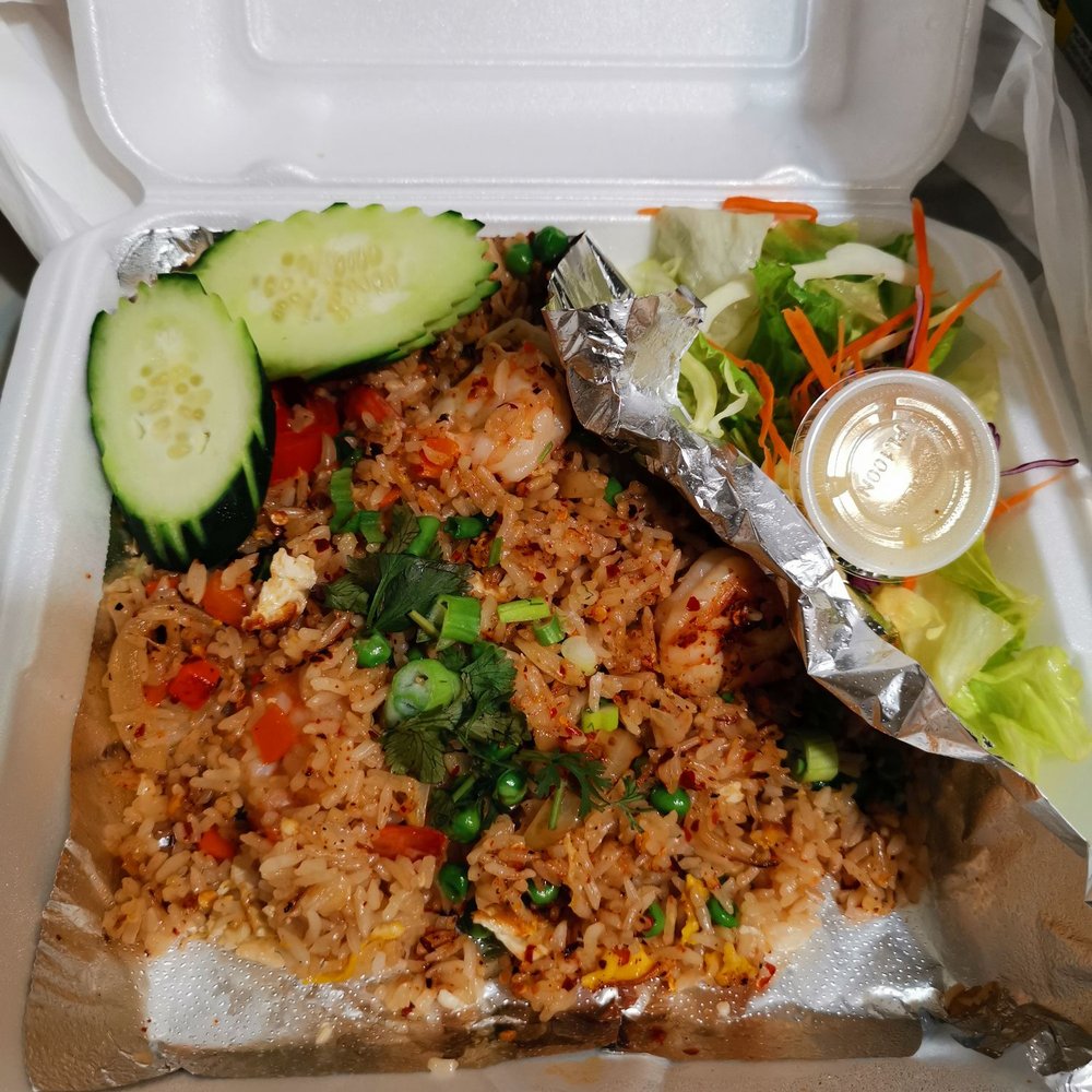 Pikul Thai Bistro - Garlic fried rice spicy with shrimp - Thai Near Me - Fairfield, California Pikul Thai Bistro - Garlic fried rice spicy with shrimp - Thai Near Me - Fairfield, California