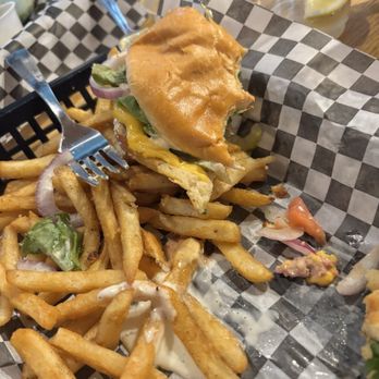Cutthroat Tavern - Tavern burger - Burgers Near Me - Markleeville, California Cutthroat Tavern - Tavern burger - Burgers Near Me - Markleeville, California