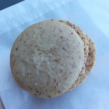 Miette - Vanilla Macaron - Bakeries Near Me - San Francisco, California