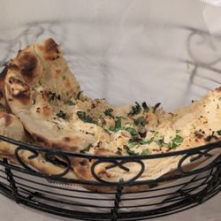 Shahi Mahal Restaurant - Garlic naan